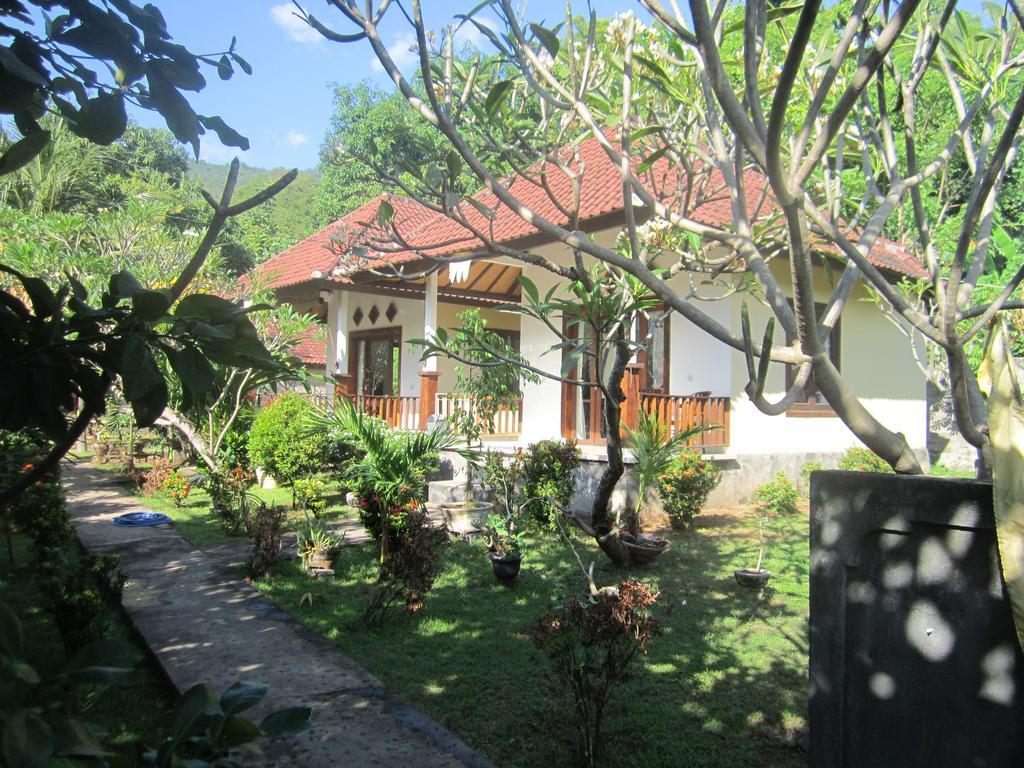 Teman Teman Bungalows 1 Amed Екстериор снимка
