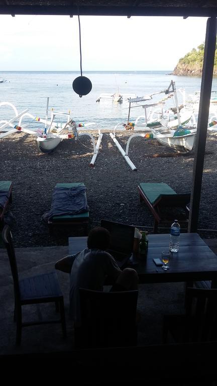 Teman Teman Bungalows 1 Amed Екстериор снимка